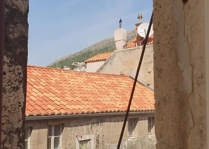 בית הארחה Rilati Palace 3 3*