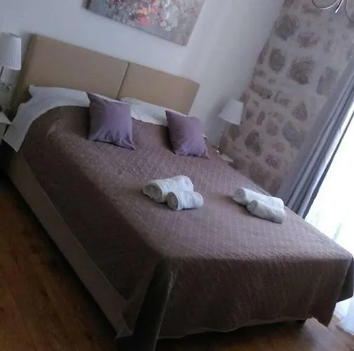 Rilati Palace 3 בית הארחה